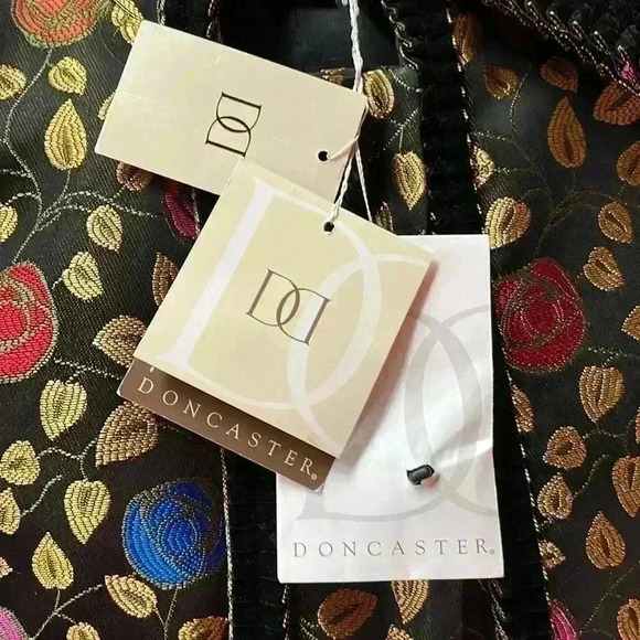 Don Castor women’s gorgeous size 8 blazer. - Picture 9 of 14